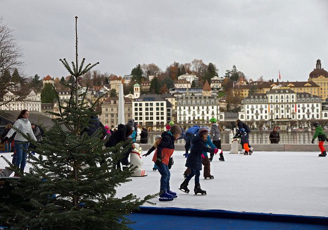 Schlittschuhlaufen in Luzern