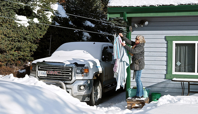 Drying clothes in -5C works.