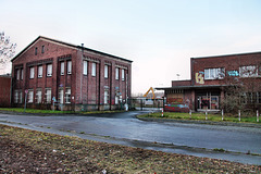 Erhaltener Haupteingang der ehemaligen Kokerei Scholven (Gelsenkirchen-Scholven) / 24.12.2022