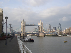 Shad Thames to Tower Bridge 21.12.05