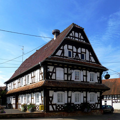 FR - Hunspach - Town Hall
