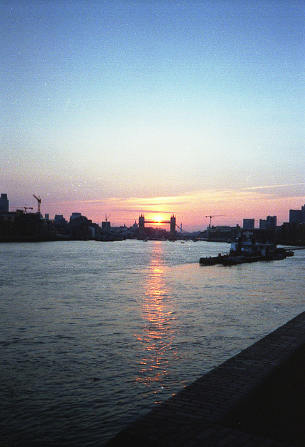 Thames sunset