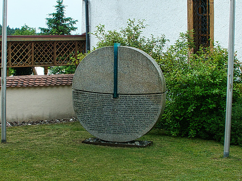 Gnadenberg: Gedenkstein an gefallene Soldaten