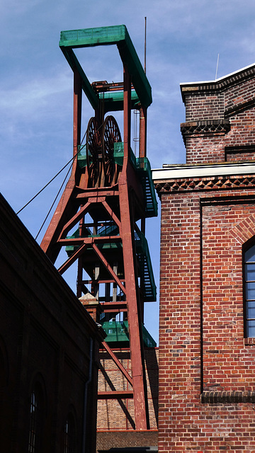 Förderturm 1/2/8 der Zeche Zollverein