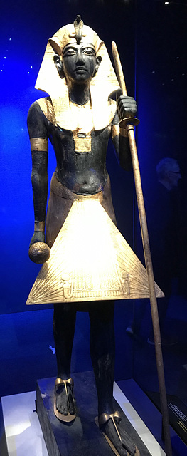 Statue of Tutankhamun