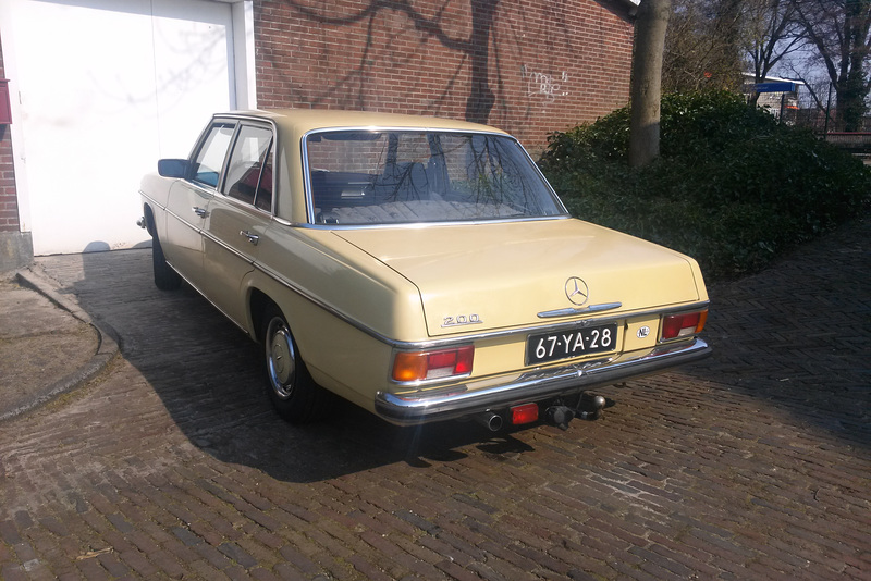 1974 Mercedes-Benz 200 Automatic