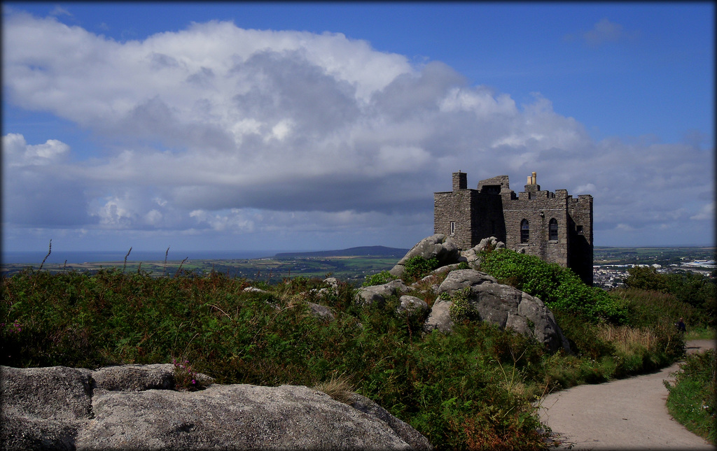 Carn Brae Castle