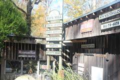 Mountain Shopping!  :)     (and I did ) :)  Roaring Fork Trail , Gatlinburg, Tennessee,  USA
