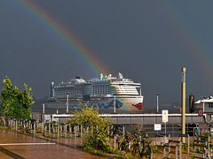 Die "AIDA prima" läuft aus... - Hamburg