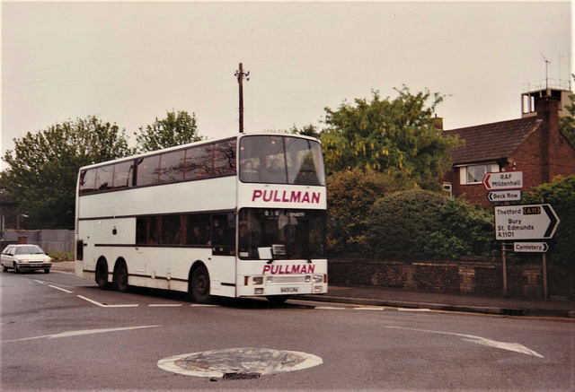 Coach Team Pullman B431 LRA (B233 XEU) in Mildenhall – 29 May 1996 (314-23)