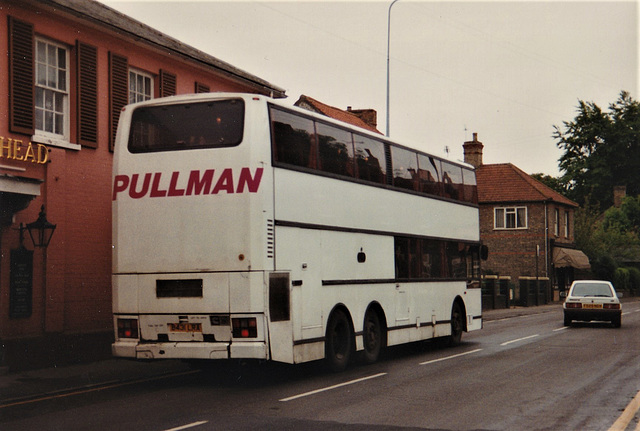 Coach Team Pullman B431 LRA (B233 XEU) in Mildenhall – 29 May 1996 (314-24)