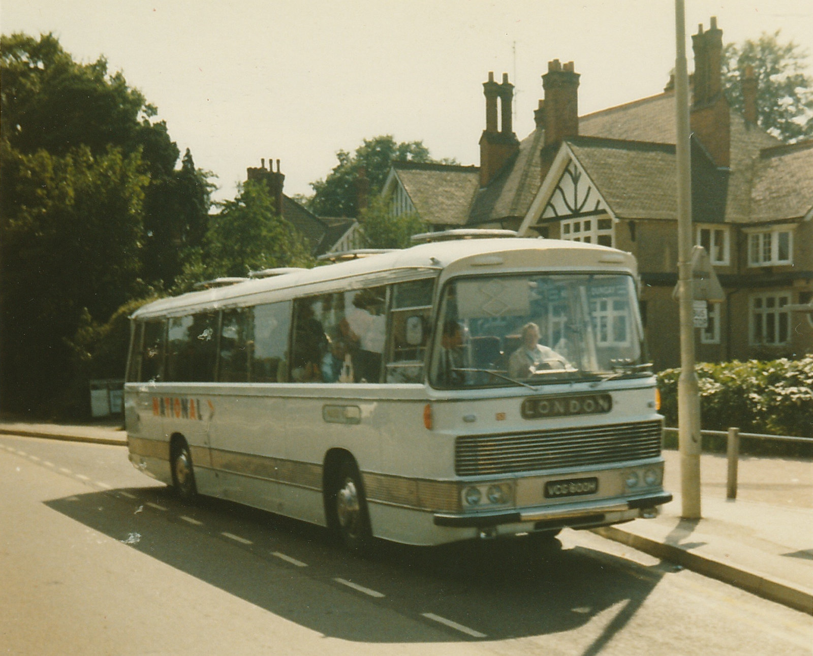 Alder Valley VCG 600H in Farnborough - 20 Aug 1972