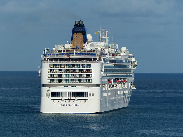 Norwegian Gem arriving at Castries (5) - 13 March 2019