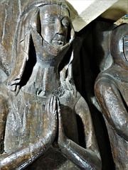 clifton reynes church, bucks (50) tomb, c14,c14 wooden effigy, perhaps cecilia, wife of thomas reynes II c.1332