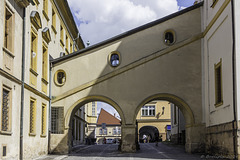 Doppeltorbogen in der Altstadt von Jičín ... P.i.P.  (© Buelipix)