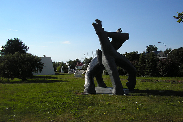 Sculpture In The Botanic Gardens