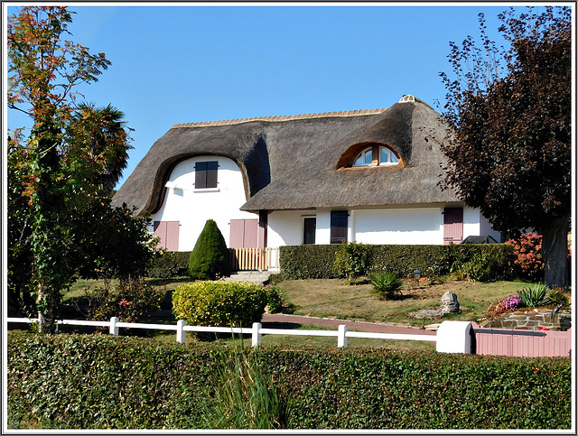 Maison au toit de chaume