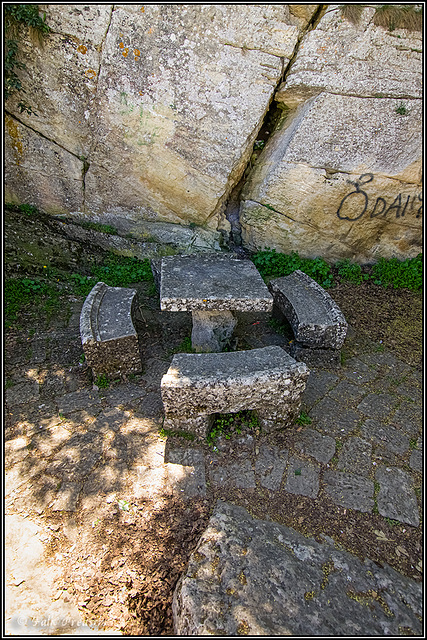 HBM - Unter der Mauer