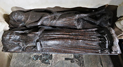 clifton reynes church, bucks (39)two wooden effigies, probably thomas reynes and his wife joan c.1300, c14 tomb
