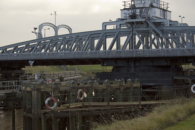 Crosskeys Bridge close up