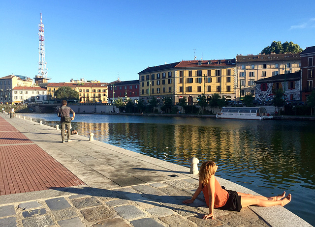 Darsena sunbathing