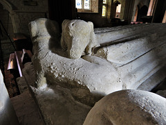 clifton reynes church, bucks (34)dogs at feet of lady on late c14 tomb  , perhaps the wife of thomas reynes III,  c.1385