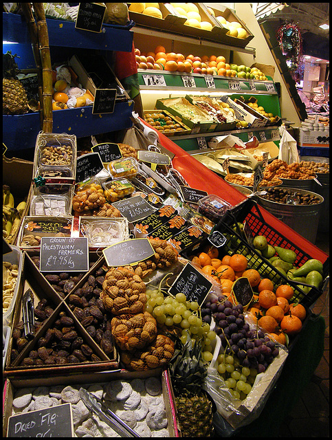 fruit and nut stall