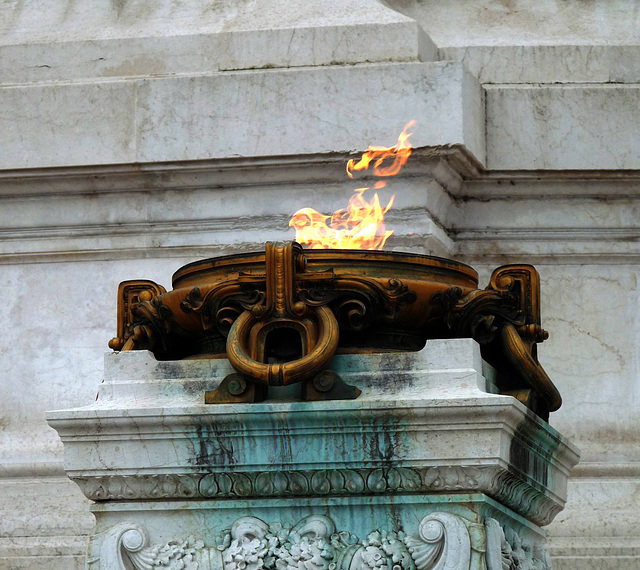 #24 - Daniela Brocca - Rome-Altare della Patria-Detail - 23̊ 1point