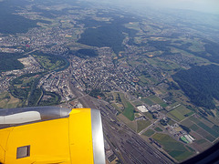 Über dem Rangierbahnhof Limmattal bei Zürich ( Flug Zürich-Rhodos )