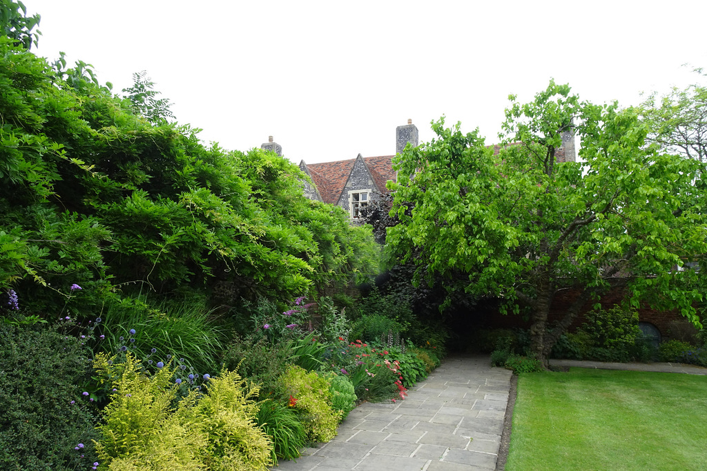 Kent War Memorial Garden