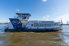 Hamburgtreffen 2025 - Fahrt von den St. Pauli-Landungsbrücken zum Fähranleger Neumühlen am 25.04.2025