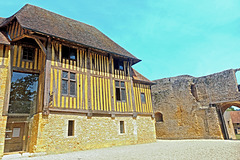France - Château de Crèvecoeur