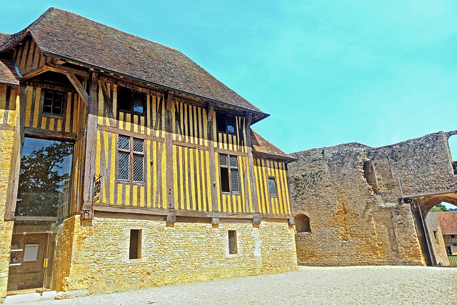 France - Château de Crèvecoeur