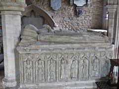 clifton reynes church, bucks (24)late c14 tomb c.1385 with weepers and effigies, perhaps thomas reynes III and wife
