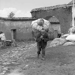 Going to the Chinchero Market in the year 1984