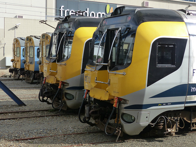 Metlink EMUs at Wellington (6) - 27 February 2015