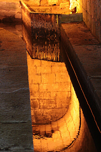 Un des puits du château