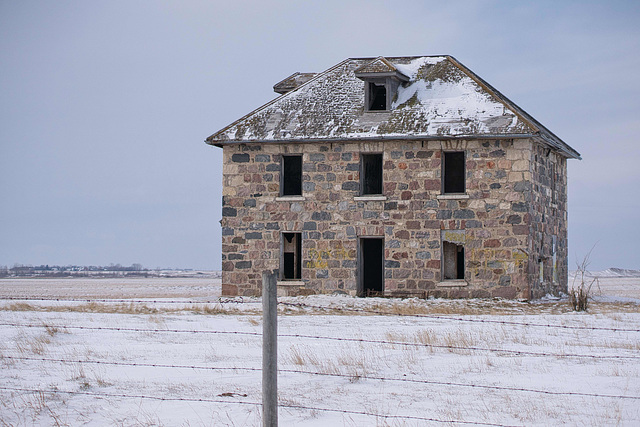 fieldstone house by the Valley