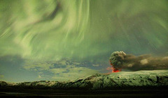 Vol - The northern lights and the ash plume from Eyjafjallajokull, 2010