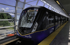 SkyTrain ... Station 'Main Street - Science World' (© Buelipix)