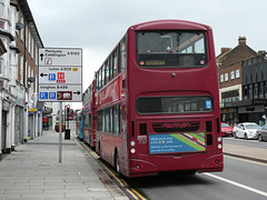 Buses in High Street North, Dunstable - 14 Apr 2023 (P1150045)