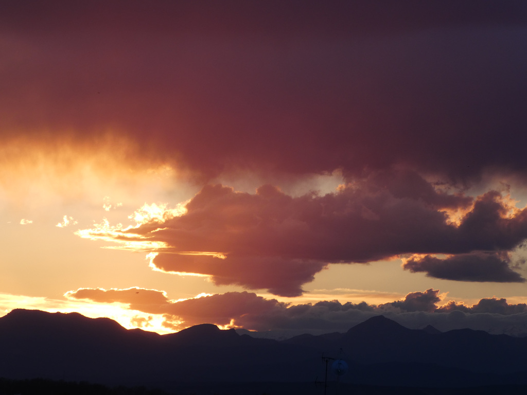 Sonnenuntergang über den Pyrenäen...