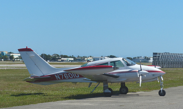 N7601Q at FXE - 21 October 2018