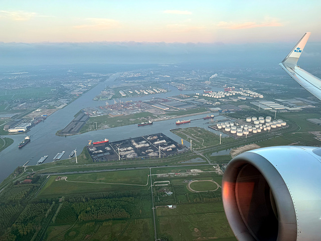 Climbing out of Schiphol #2