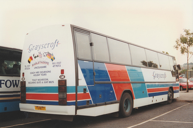 Grayscroft Coaches TJI 1677 (G382 REG) at Ferrybridge – 6 Sep 1996 (326-12)