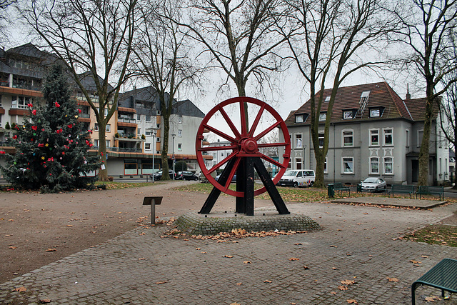 Seilscheibe, Erinnerung an den Bergbau in Gerthe und Hiltrop (Bochum) / 10.12.2016