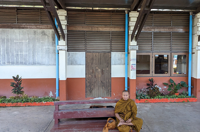 Attente monastique / Monastic waiting