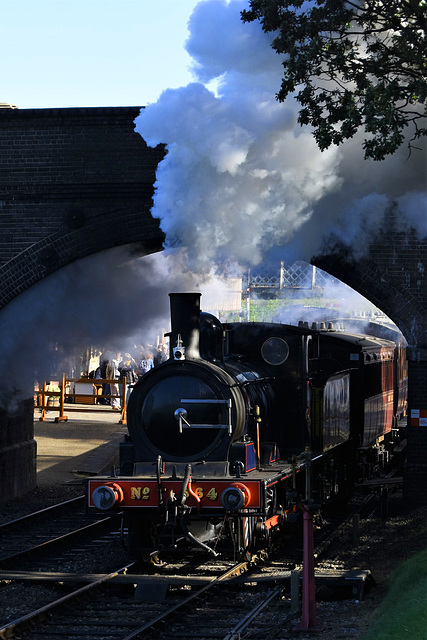 Locomotive 564 leaving Weybourne