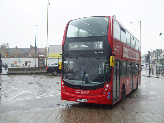 DSCF1285 London Sovereign (RATP Group) ADH45258 (YY67 UUO) at Watford Junction - 8 Apr 2018