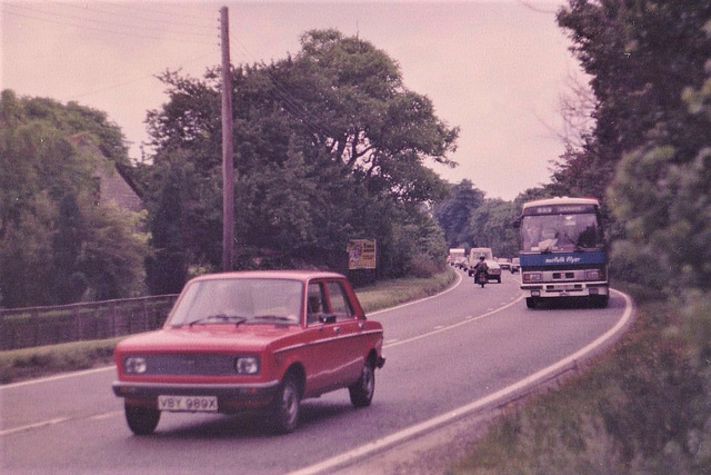 Eastern Counties 887 (EAH 887Y) on the old A11 at Barton Mills – 14 Jul 1984 (X841-3)